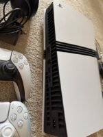 PS5 Pro Bundle: 2 controllers, Pulse headset, controller dock & stand w/ original packaging - Image 5