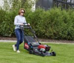21 in. Super Recycler Personal Pace SmartStow 190cc Briggs&Stratton Electric Start Self Propelled Walk Behind Lawn Mower - Image 4